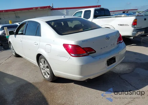 2010 Toyota Avalon Xls z USA, uszkodzony, nr VIN 4T1BK3DB5AU363884